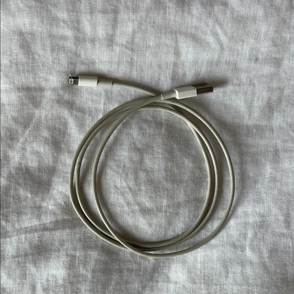 White Lightning to USB Charging Cable for iPhone